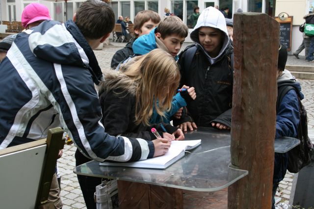 image021